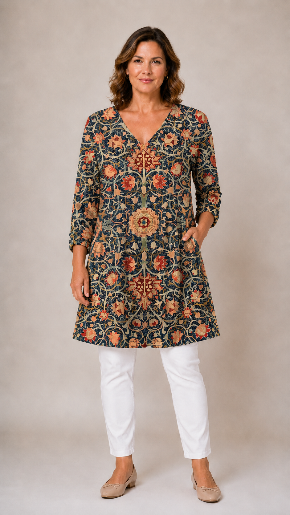 Lilian | Long Blouse with V-Neck